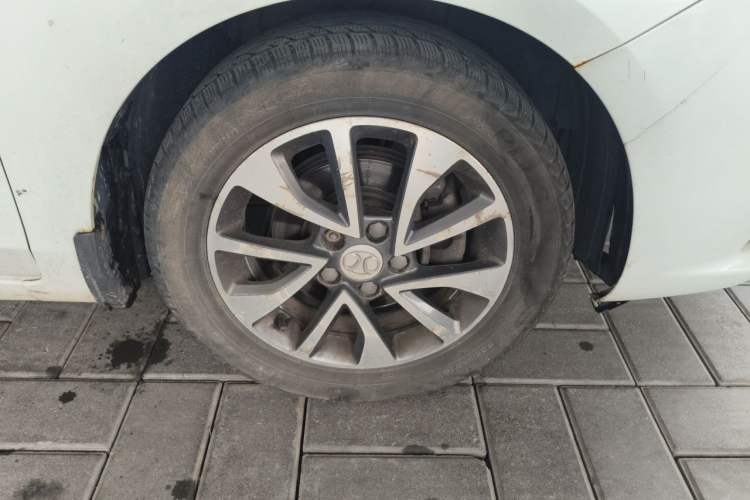 Used BAIC Senova D50 2018 1.5L Manual Prestige Intelligent Drive Edition Right Front Wheel Hub