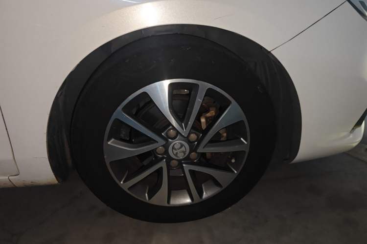 Used BAIC Senova D50 2018 1.5L CVT Prestige Intelligent Drive Edition Right Front Wheel Hub