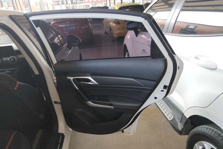 Used BAIC Senova D50 2018 1.5L CVT Luxury Intelligent Drive Edition Right Rear Door Interior