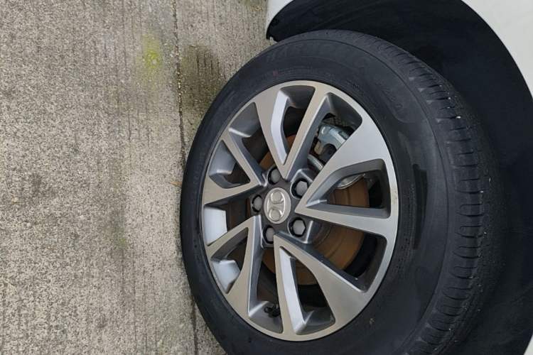 Used BAIC Senova D50 2018 1.5L Manual Prestige Intelligent Drive Edition Right Rear Wheel Hub