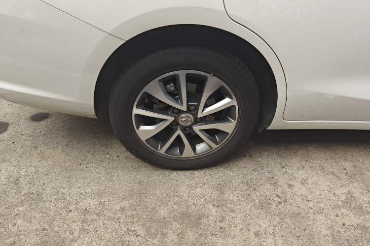 Used BAIC Senova D50 2018 1.5L CVT Prestige Intelligent Drive Edition Right Rear Wheel Hub