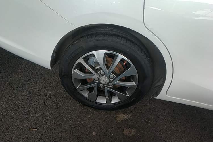 Used BAIC Senova D50 2018 1.5L Manual Prestige Intelligent Drive Edition Right Rear Wheel Hub