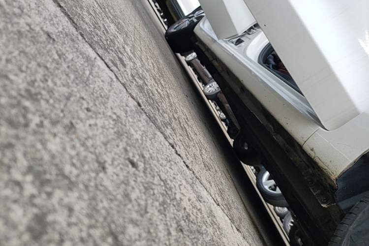 Used BAIC Senova D50 2018 1.5L Manual Prestige Intelligent Drive Edition Right Side Sill