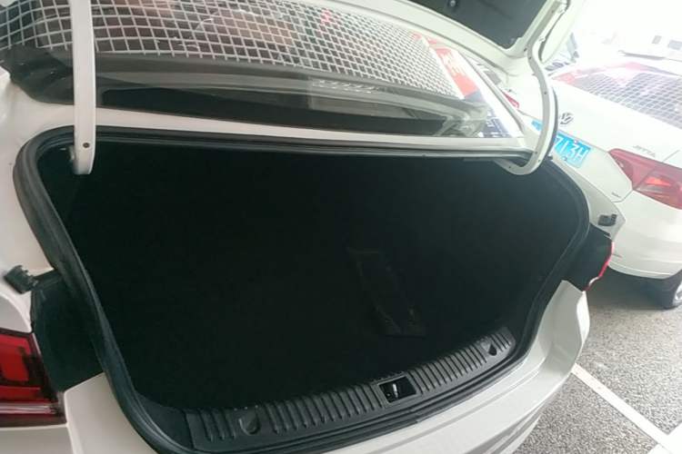 Used BAIC Senova D50 2018 1.5L Manual Prestige Intelligent Drive Edition Trunk