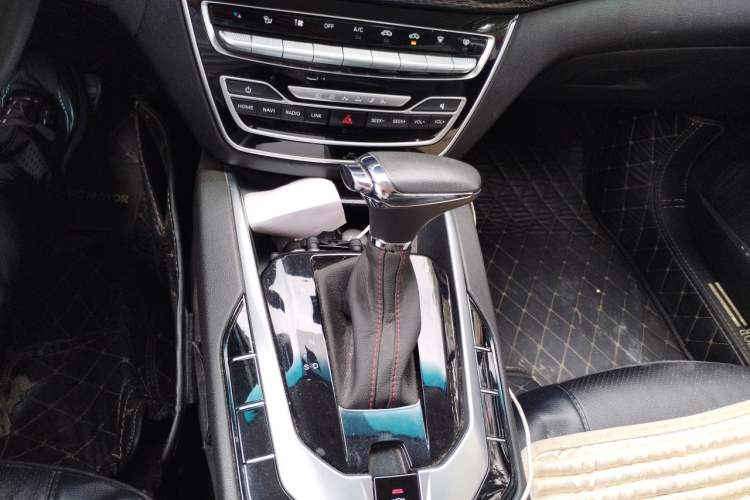 Used BAIC Senova D50 2019 1.5L CVT Luxury Edition China V Gear Lever