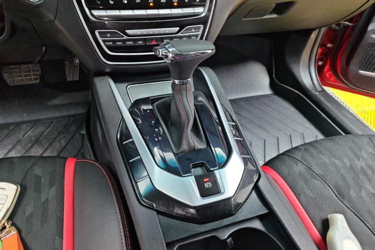 Used BAIC Senova D50 2019 1.5L CVT Luxury Edition China V Gear Lever
