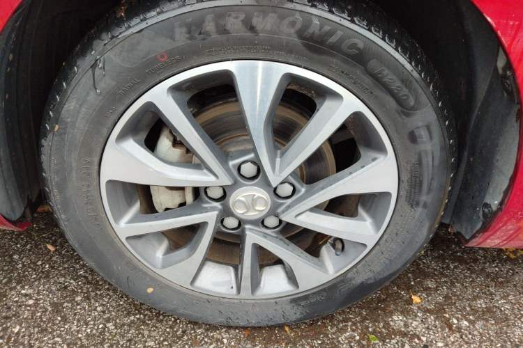 Used BAIC Senova D50 2019 1.5L CVT Luxury Edition China V Left Front Wheel Hub