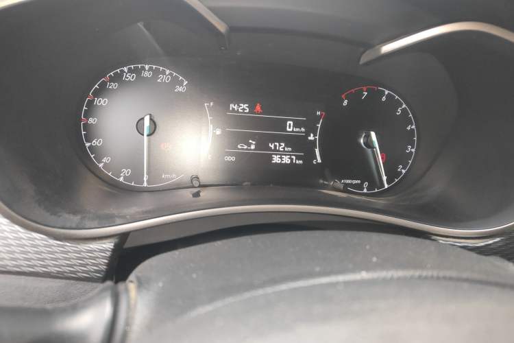 Used BAIC Senova D50 2019 1.5L Manual Luxury Edition China VI Odometer Close Up