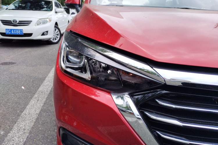 Used BAIC Senova D50 2019 1.5L CVT Luxury Edition China V Right Front Headlight
