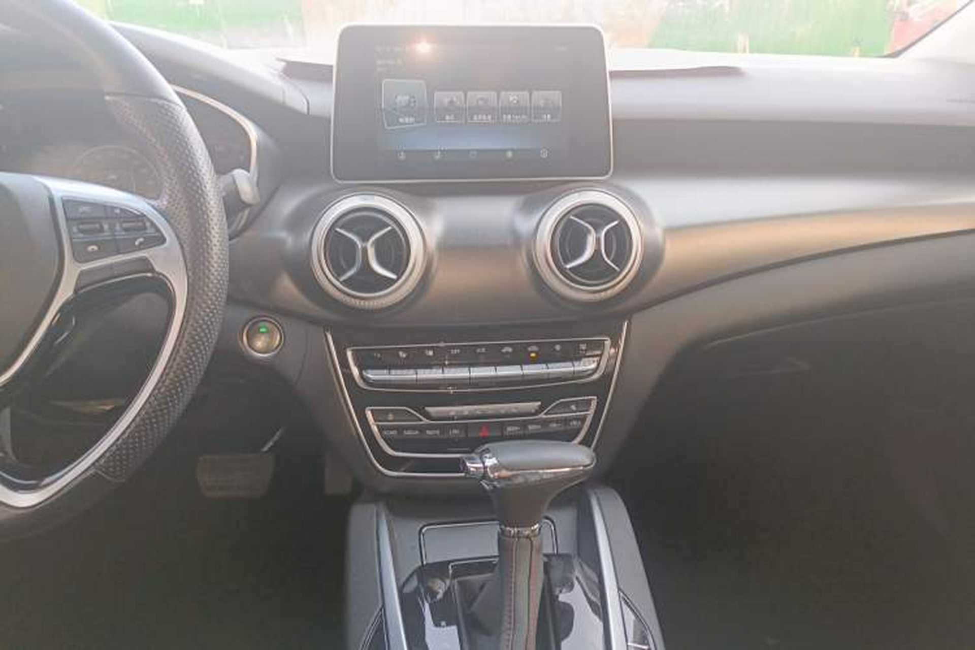 Used BAIC Senova D50 2019 1.5T CVT Prestige Edition China VI Audio And AC Panel
