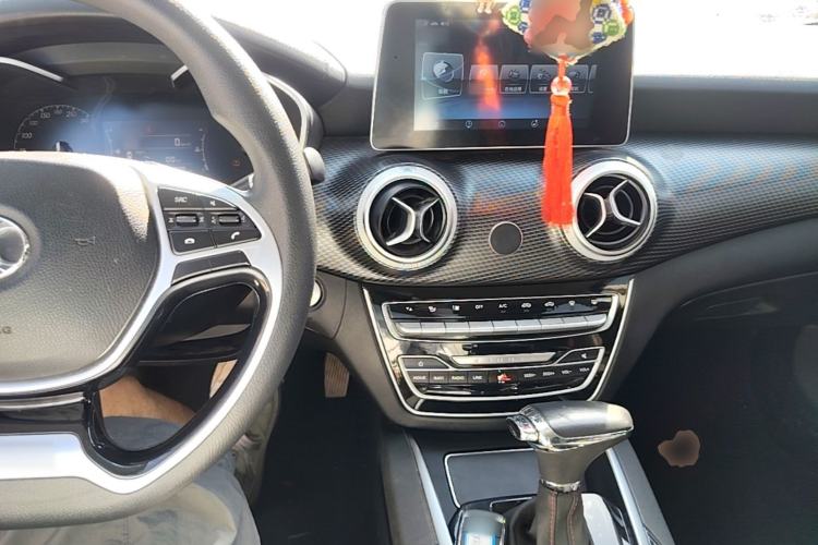Used BAIC Senova D50 2019 1.5L CVT Luxury Edition China V Center Console
