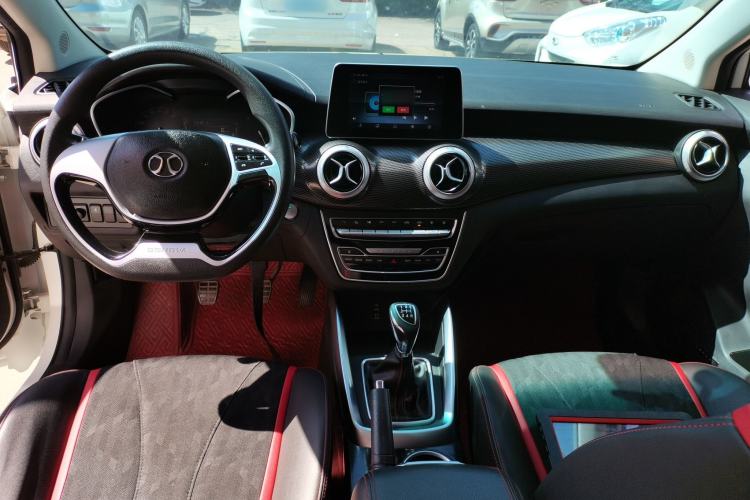 Used BAIC Senova D50 2019 1.5L Manual Luxury Edition China VI Center Console