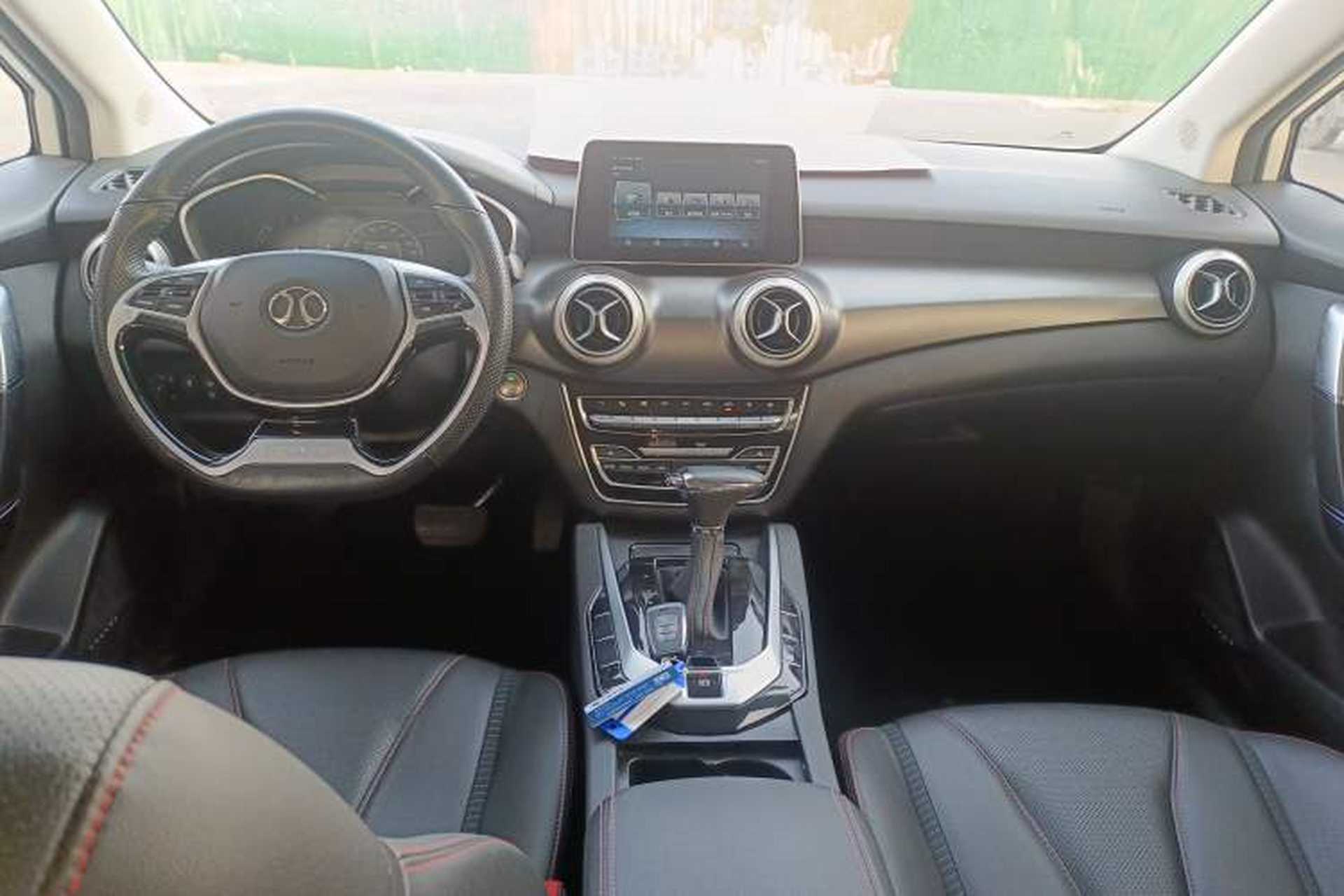 Used BAIC Senova D50 2019 1.5T CVT Prestige Edition China VI Center Console