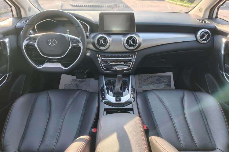 Used BAIC Senova D50 2019 1.5T CVT Prestige Edition China VI Center Console