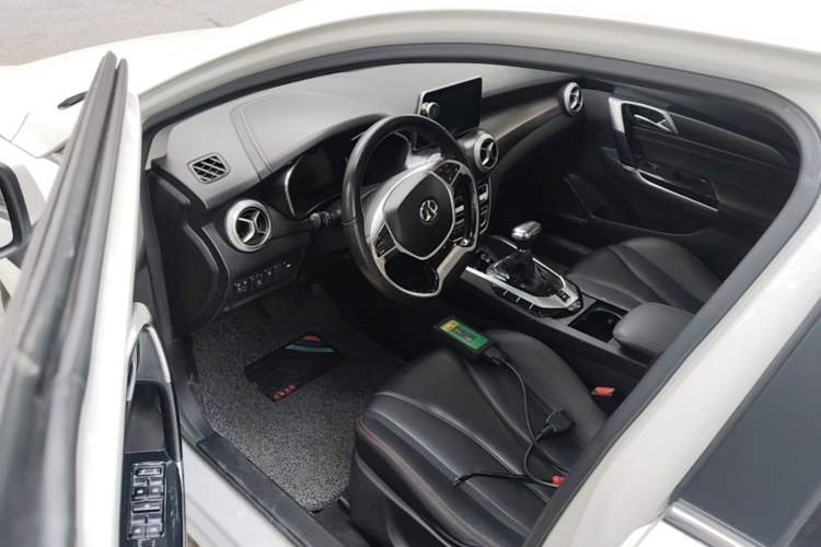 Used BAIC Senova D50 2019 1.5T CVT Prestige Edition China VI Driver Seat