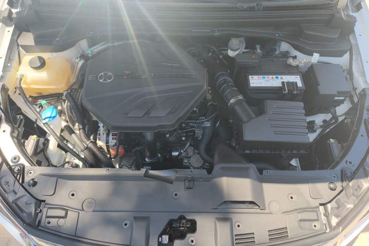 Used BAIC Senova D50 2019 1.5T CVT Prestige Edition China VI Engine Bay