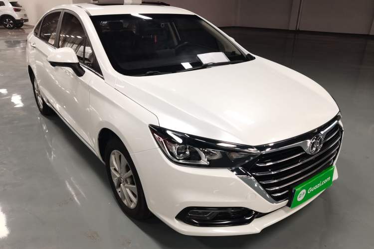 Used BAIC Senova D50 2019 1.5L Manual Prestige Edition China VI Front Right 45 Deg