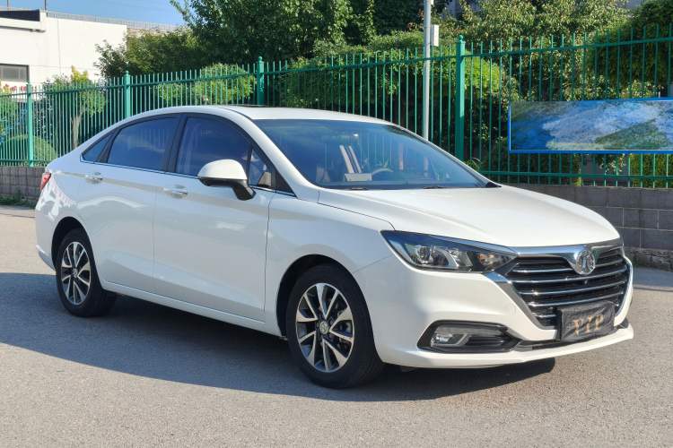Used BAIC Senova D50 2019 1.5T CVT Prestige Edition China VI Front Right 45 Deg
