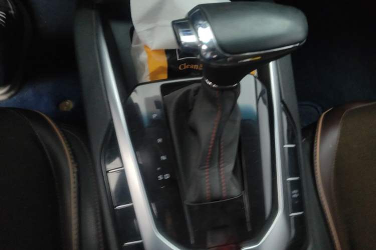 Used BAIC Senova D50 2019 1.5T CVT Prestige Edition China VI Gear Lever