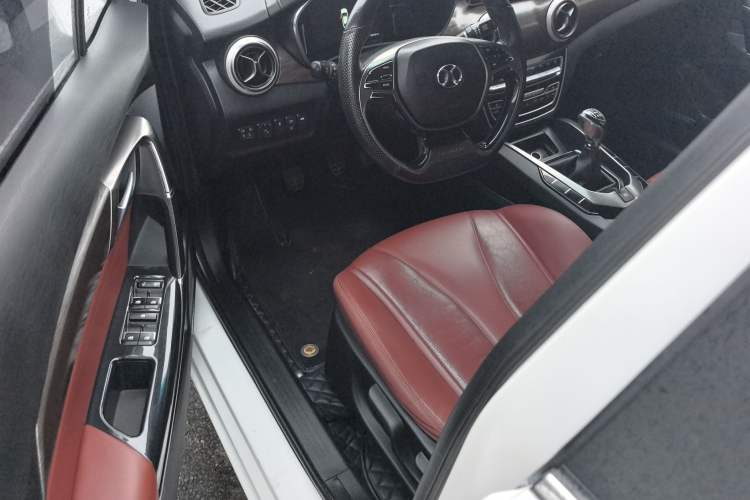 Used BAIC Senova D50 2019 1.5L Manual Prestige Edition China VI Interior 2
