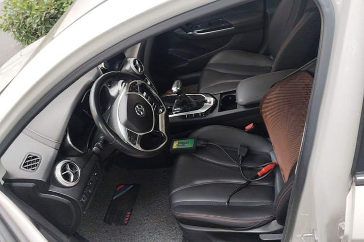 Used BAIC Senova D50 2019 1.5T CVT Prestige Edition China VI Left Front Seat