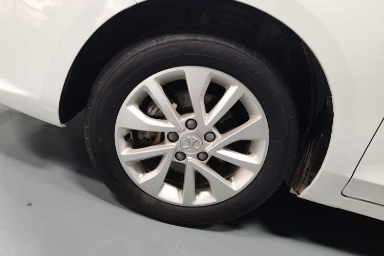 Used BAIC Senova D50 2019 1.5L Manual Prestige Edition China VI Left Front Wheel Hub
