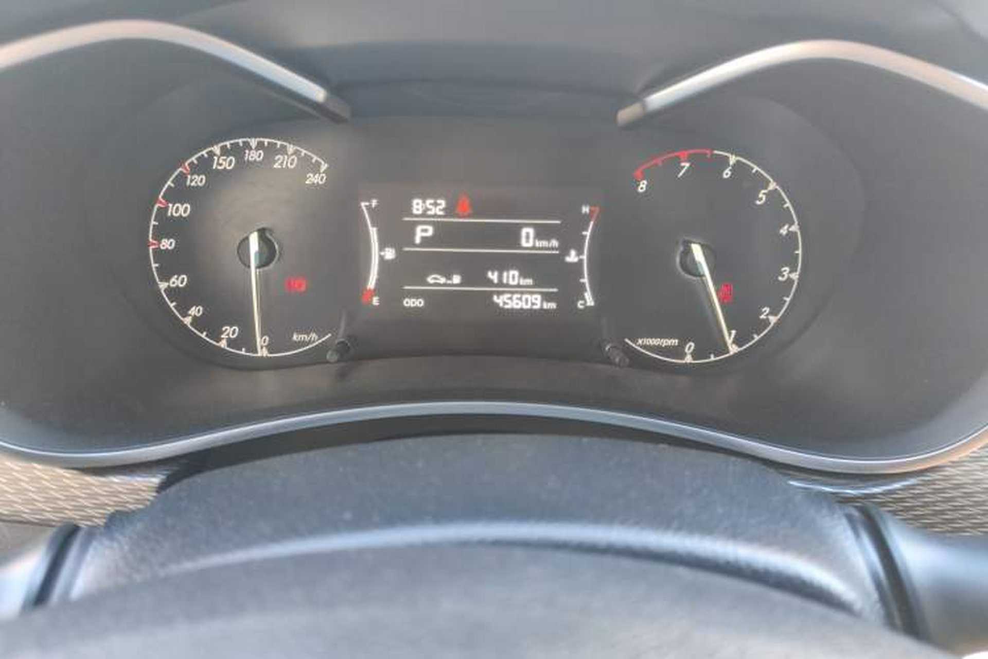 Used BAIC Senova D50 2019 1.5L CVT Luxury Edition China V Odometer Close Up