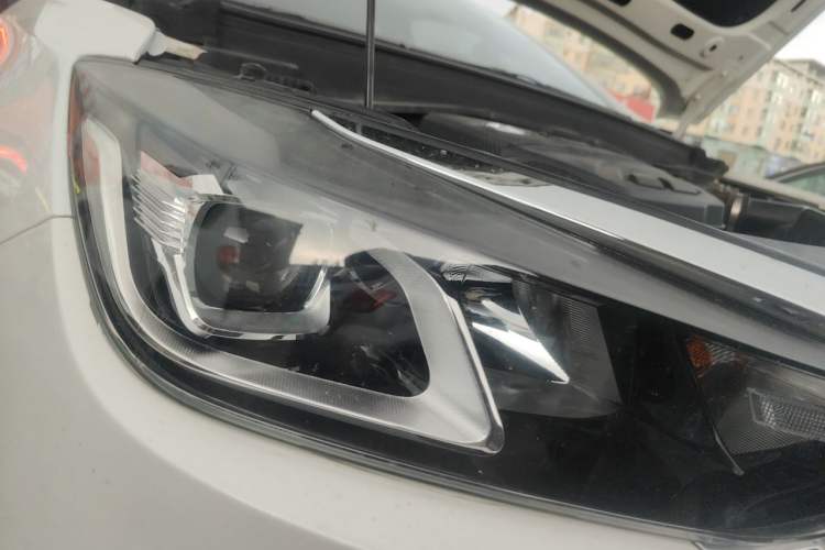 Used BAIC Senova D50 2019 1.5T CVT Prestige Edition China VI Right Front Headlight