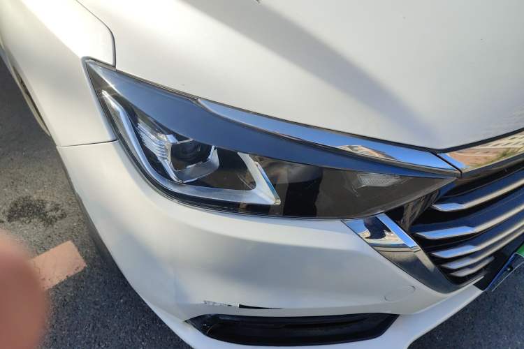 Used BAIC Senova D50 2019 1.5L CVT Luxury Edition China V Right Front Headlight