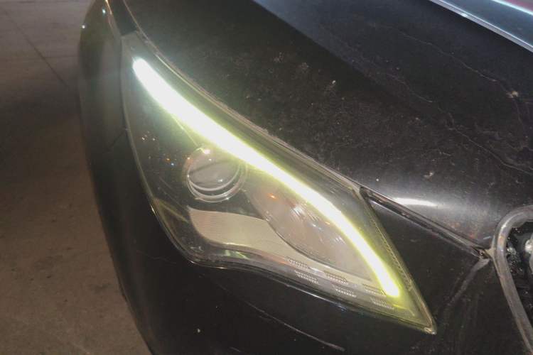 Used BAIC Senova D60 2014 1.8T automatic comfort version Right Front Headlight