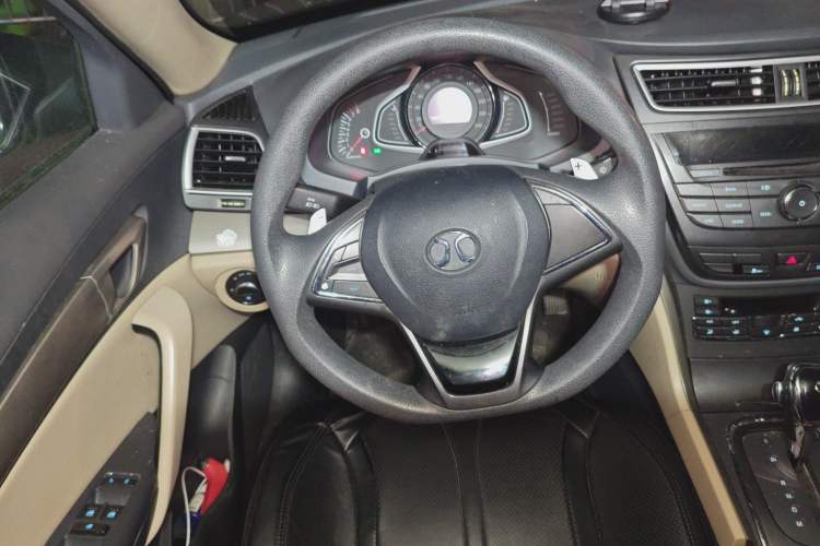 Used BAIC Senova D60 2014 1.8T automatic comfort version Steering Wheel