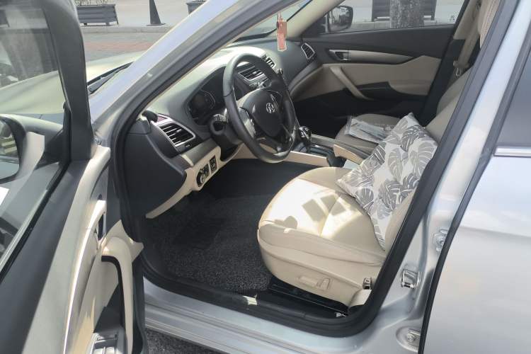Used BAIC Senova D60 2014 1.8T Automatic Elite Model Driver Seat