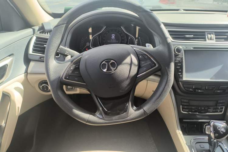 Used BAIC Senova D60 2014 1.8T Automatic Elite Model Steering Wheel