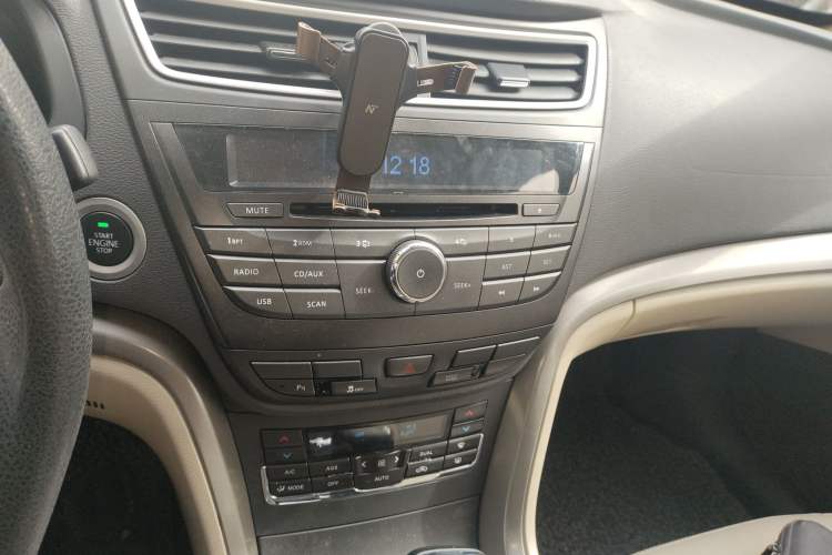 Used BAIC Senova D60 2014 1.8T Automatic Elite Model Audio And AC Panel