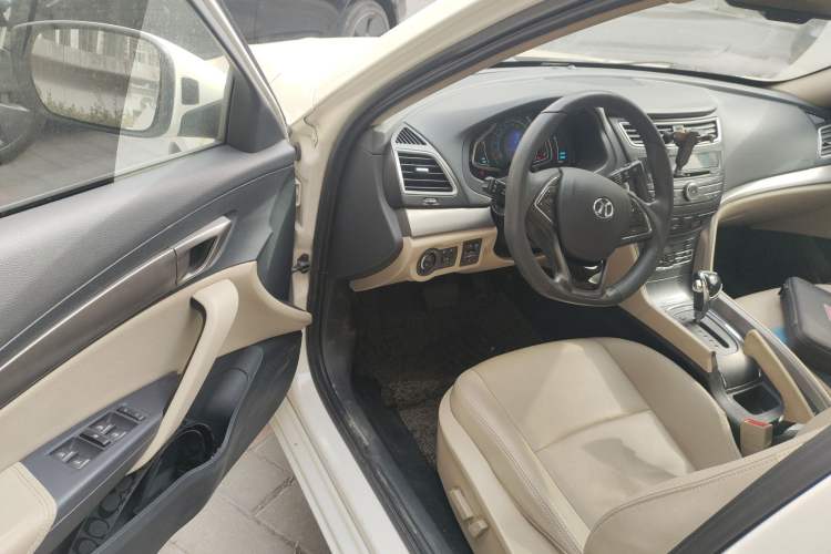 Used BAIC Senova D60 2014 1.8T Automatic Elite Model Driver Seat