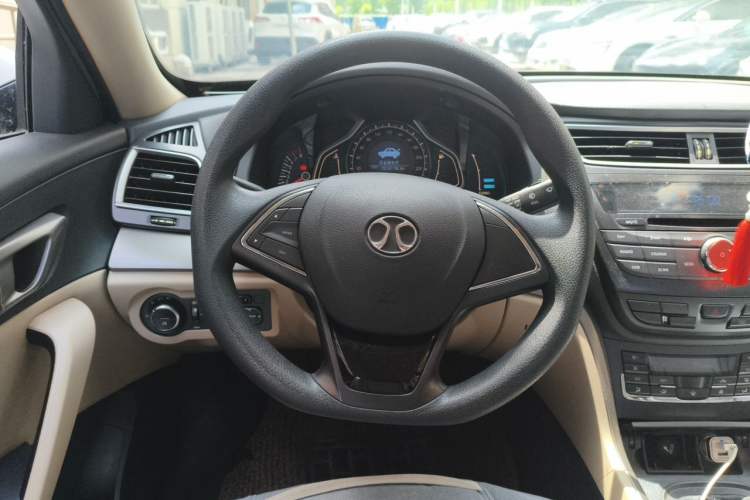 Used BAIC Senova D60 2014 1.8T manual Comfort trim level Steering Wheel
