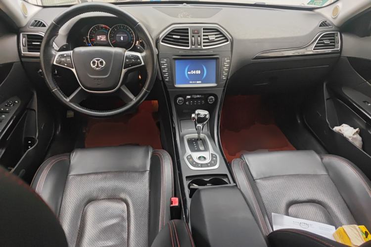 Used BAIC Senova D70 2013 2.3T Luxury Edition Center Console