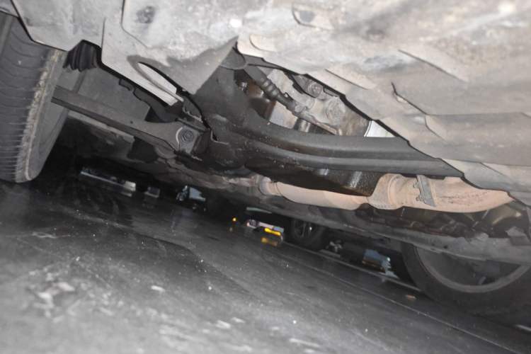 Used BAIC Senova D70 2013 2.0T Luxury Edition Chassis Front Right