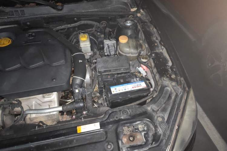 Used BAIC Senova D70 2013 2.0T Luxury Edition Engine Bay Left