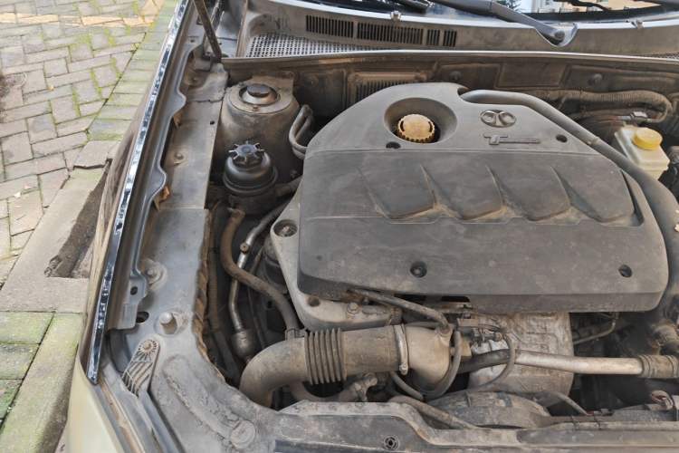 Used BAIC Senova D70 2013 2.0T Comfort Edition Engine Bay Right