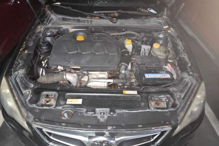 Used BAIC Senova D70 2013 2.0T Luxury Edition Engine Bay