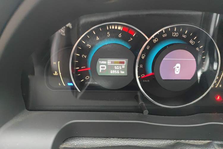 Used BAIC Senova D70 2013 2.3T Luxury Edition Odometer Close Up