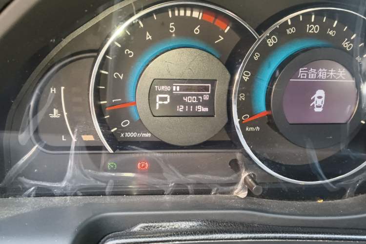 Used BAIC Senova D70 2013 2.0T Luxury Edition Odometer Close Up