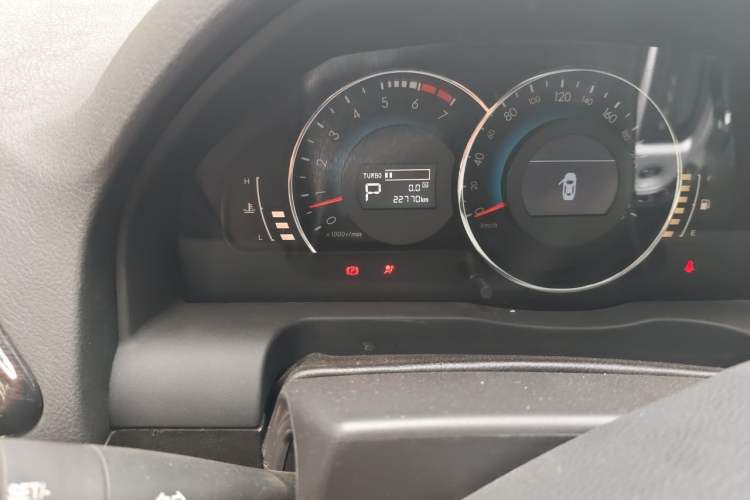 Used BAIC Senova D70 2013 1.8T Government Edition Odometer Close Up