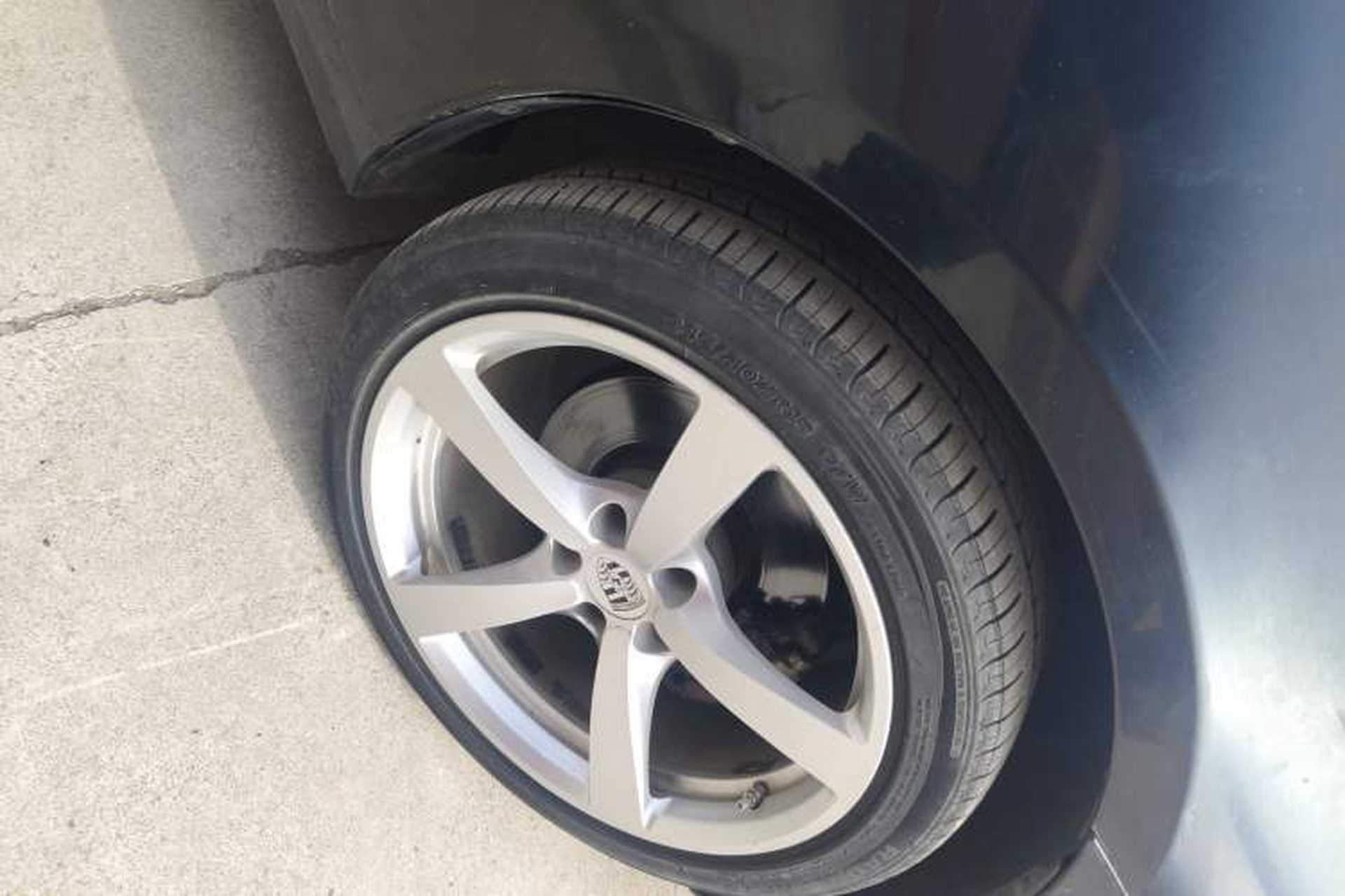 Used BAIC Senova D70 2013 2.3T Elite Edition Right Front Wheel Hub