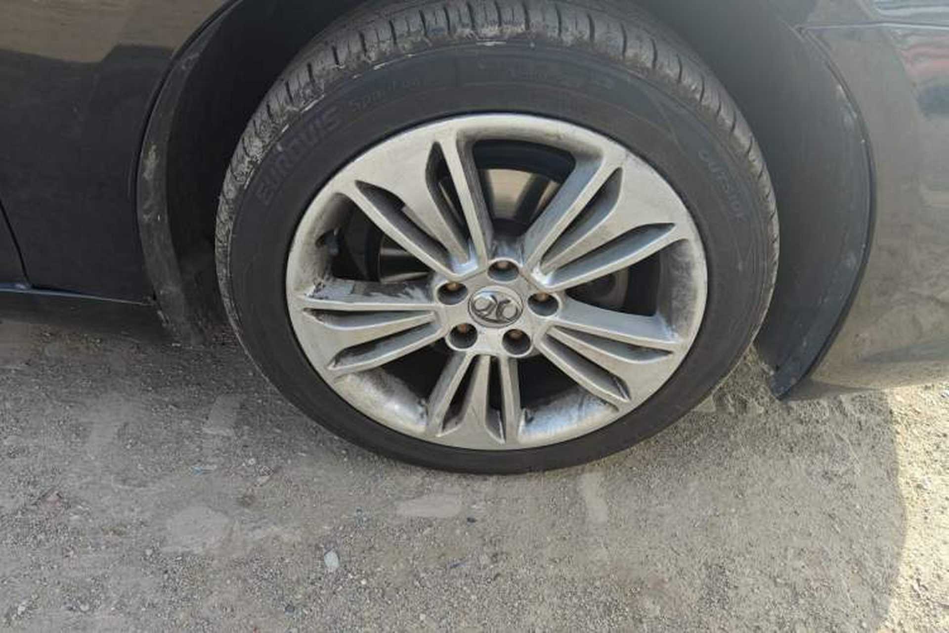 Used BAIC Senova D70 2013 2.0T Luxury Edition Right Front Wheel Hub
