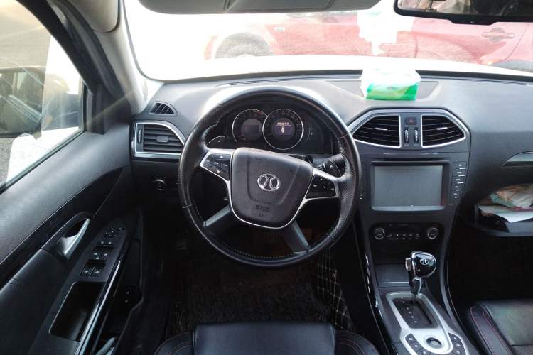 Used BAIC Senova D70 2013 2.0T Luxury Edition Steering Wheel