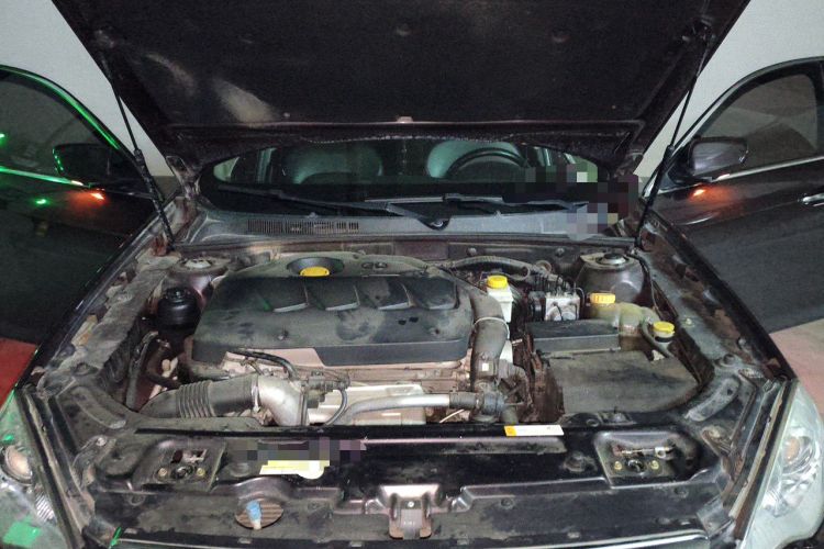 Used BAIC Senova D70 2013 2.3T Luxury Edition Engine Bay