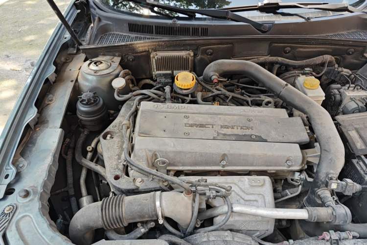 Used BAIC Senova D70 2013 2.3T Elite Edition Engine Bay Right