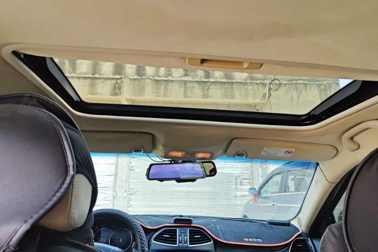 Used BAIC Senova D70 2013 2.3T Elite Edition Headliner